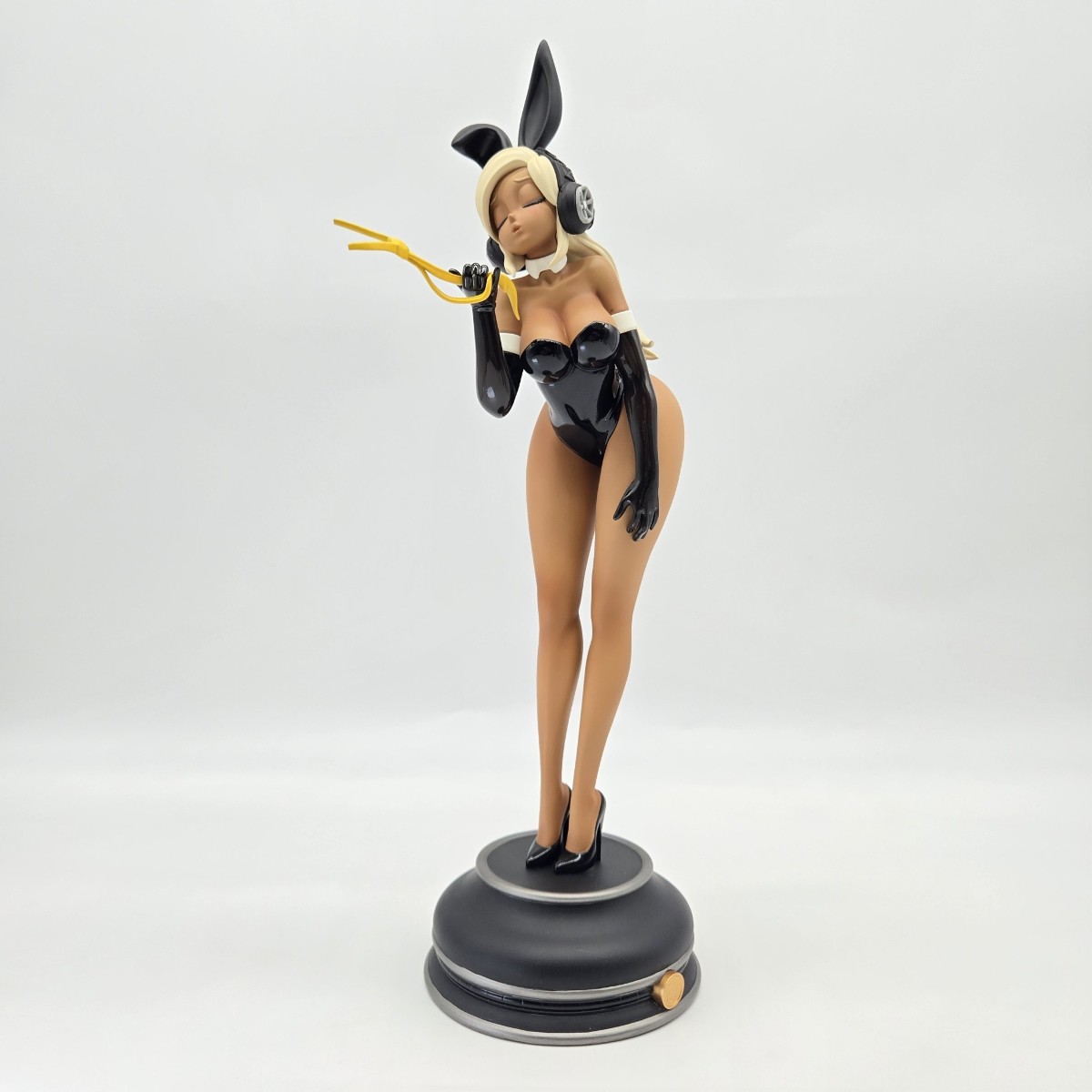 COOLABO COOLABO windyRABBITT Tan Limited Edition 1/6 Scale Figure windyRABBITT Tan Coolrain & LABO Limited Edition GREI Certificate GRA000183843755