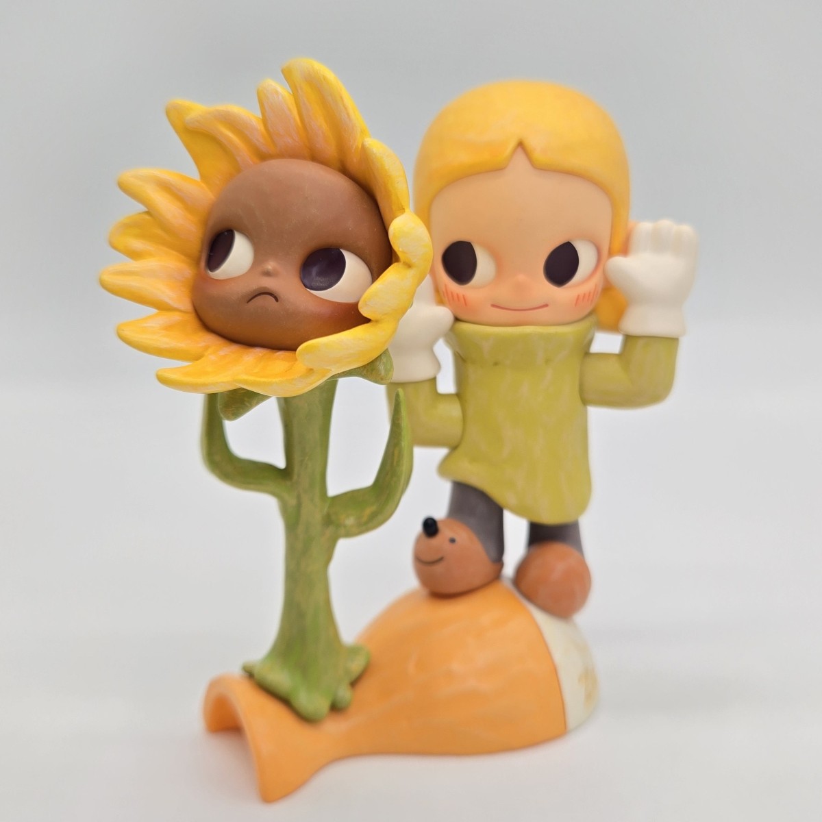 POP MART Zsiga The Sunflower Secret Chase The Take It Slow Series Figure Zsiga Take It Slow Series GREI Certificate GRA000249164179