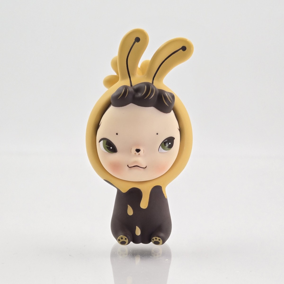 Sooya Studio Sooya Studio Honey Bee Mini Ban Blister Pack Sofubi Figure Mini Ban Honey Bee Kim Sooya Limited Edition GREI Certificate GRA000183608857