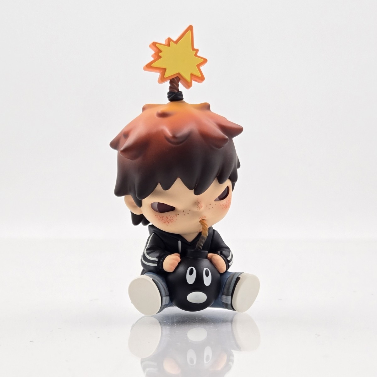 POP MART Hirono × The Hundreds Figure First Release Hirono × The Hundreds Hirono × The Hundreds Figure Lang GREI Certificate GRA000140374295
