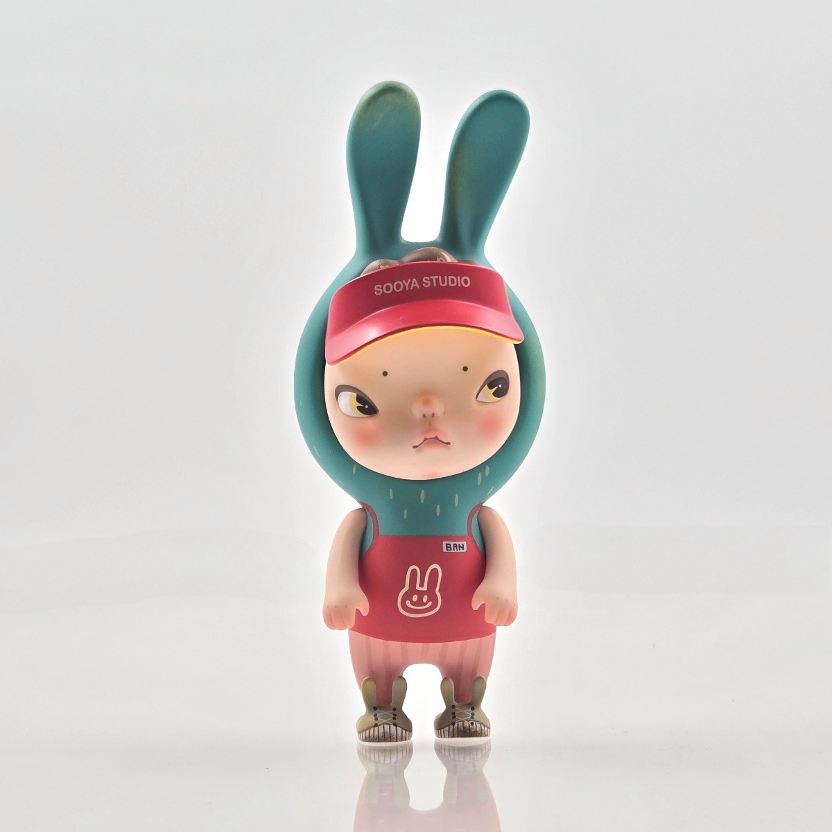 SOOYA Store Cashier Ban No. 34 Header Card Pack Sofubi Figure
